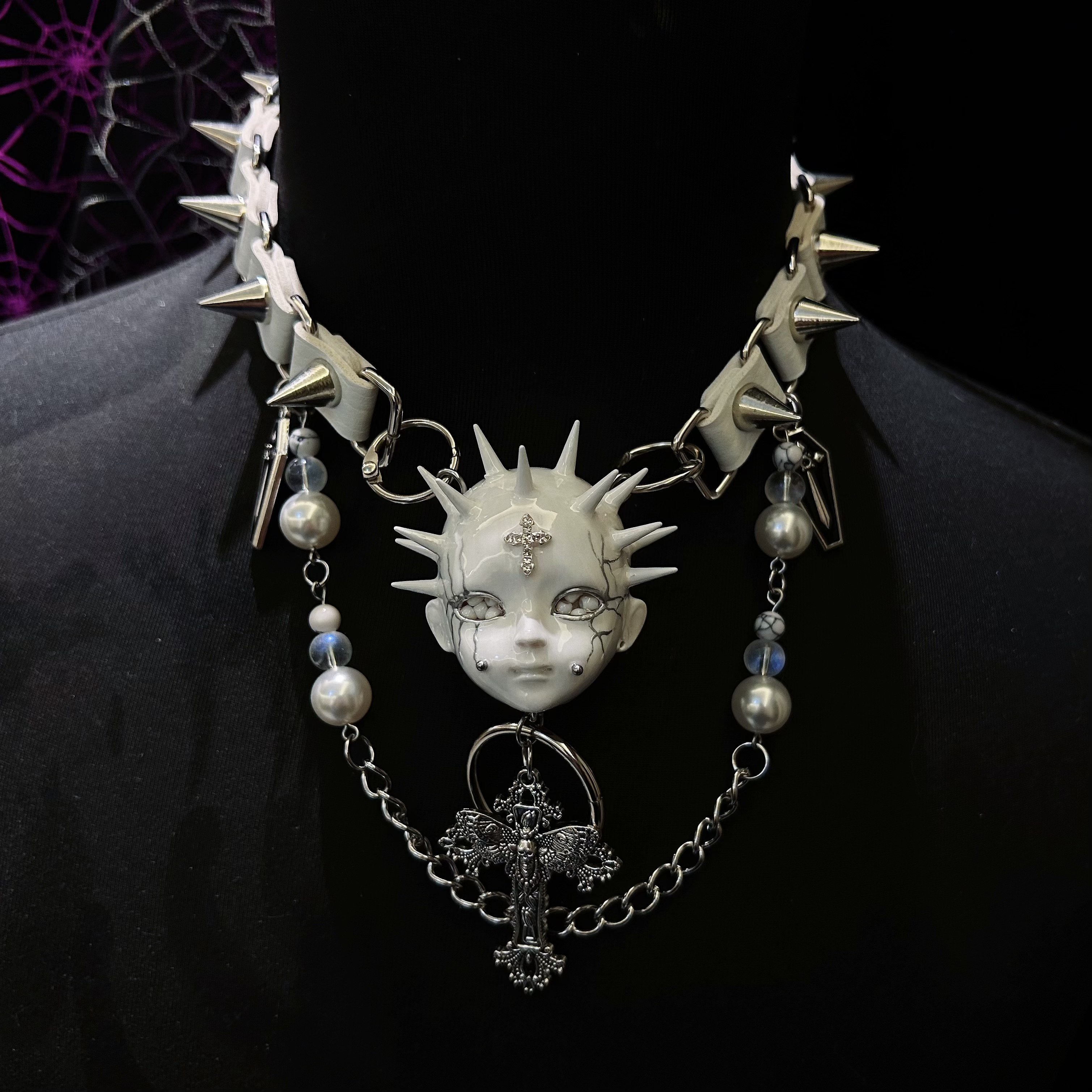 Punk Gothic Doll Head Necklace, White Dark Style Pearl Studded Necklace, Cross Design Choker