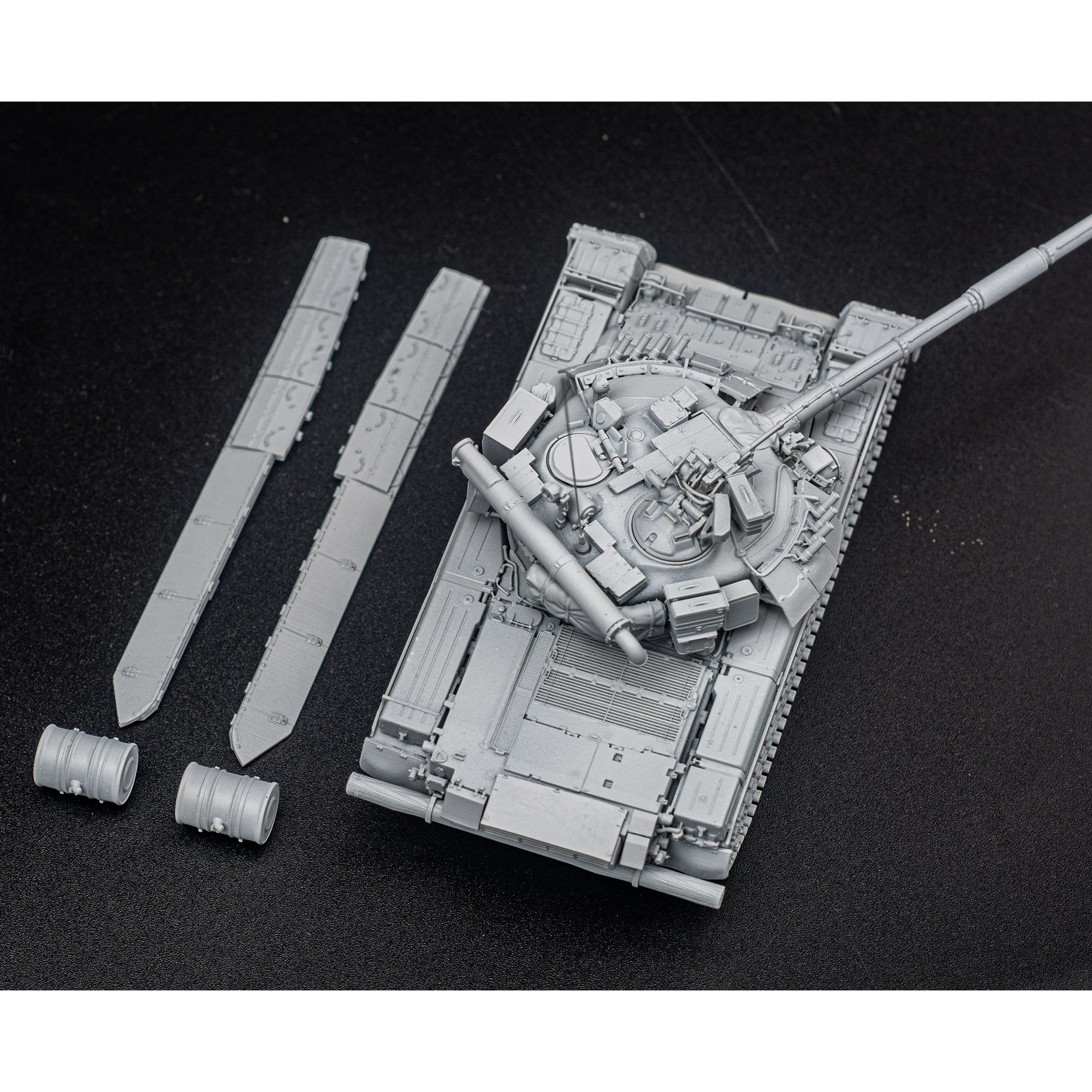 Аминской мастерской 1:72 t80UD первая версия Kharkiv завод дизельная версия t80 белая формовка