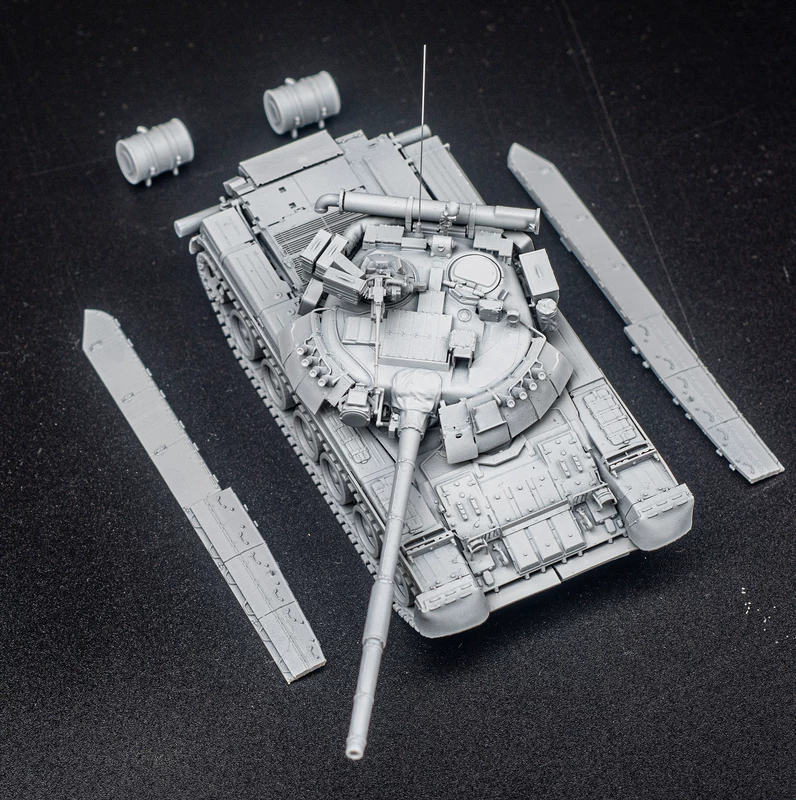 Аминской мастерской 1:72 t80UD первая версия Kharkiv завод дизельная версия t80 белая формовка