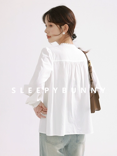 瞌睡兔 Белый фонарь, весенняя ретро рубашка, французский стиль, подходит для подростков, V-образный вырез