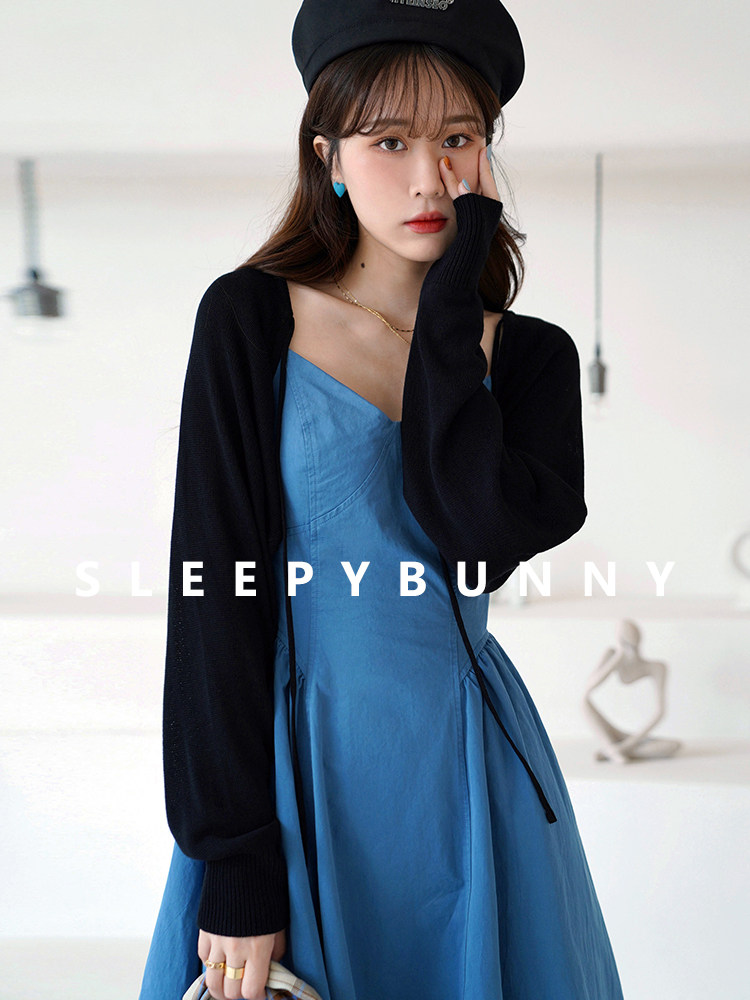 Sleepy Rabbit Thin Knitted Cardigan Women's Early Spring New Temperament Short Lantern Sleeve Black Small Waistcoat Top Jacket