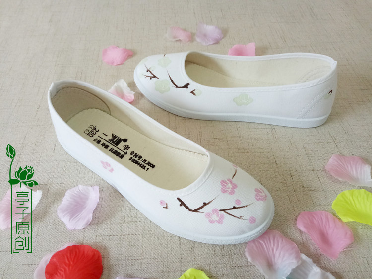 Giày vải vẽ tay nữ kiểu Trung Quốc Giày Hanfu đế bằng gió cổ giày đế mềm đế mềm giày khiêu vũ giầy nữ cao cấp