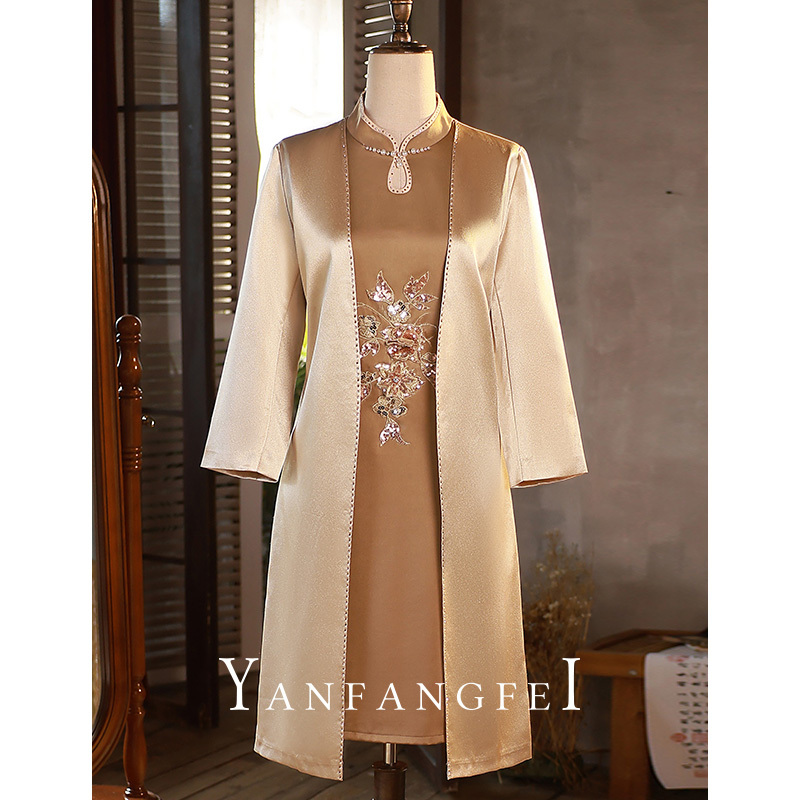 Champagne-Colored Mother-Of-The-Bride Wedding Banquet Outfit, Champagne Long-Sleeved Cheongsam, Mother-Of-The-Groom Dress, Can Be Worn Casually, Dress for Spring and Autumn