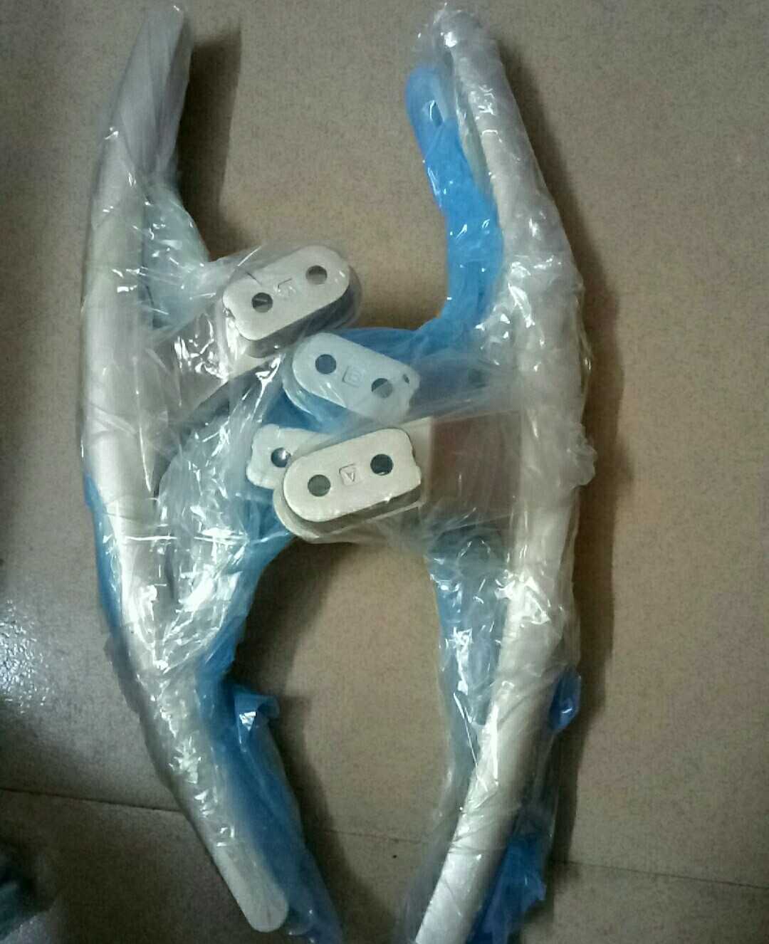 Suitable for Skyworth TV 75A7 75G6B base bracket to send screws