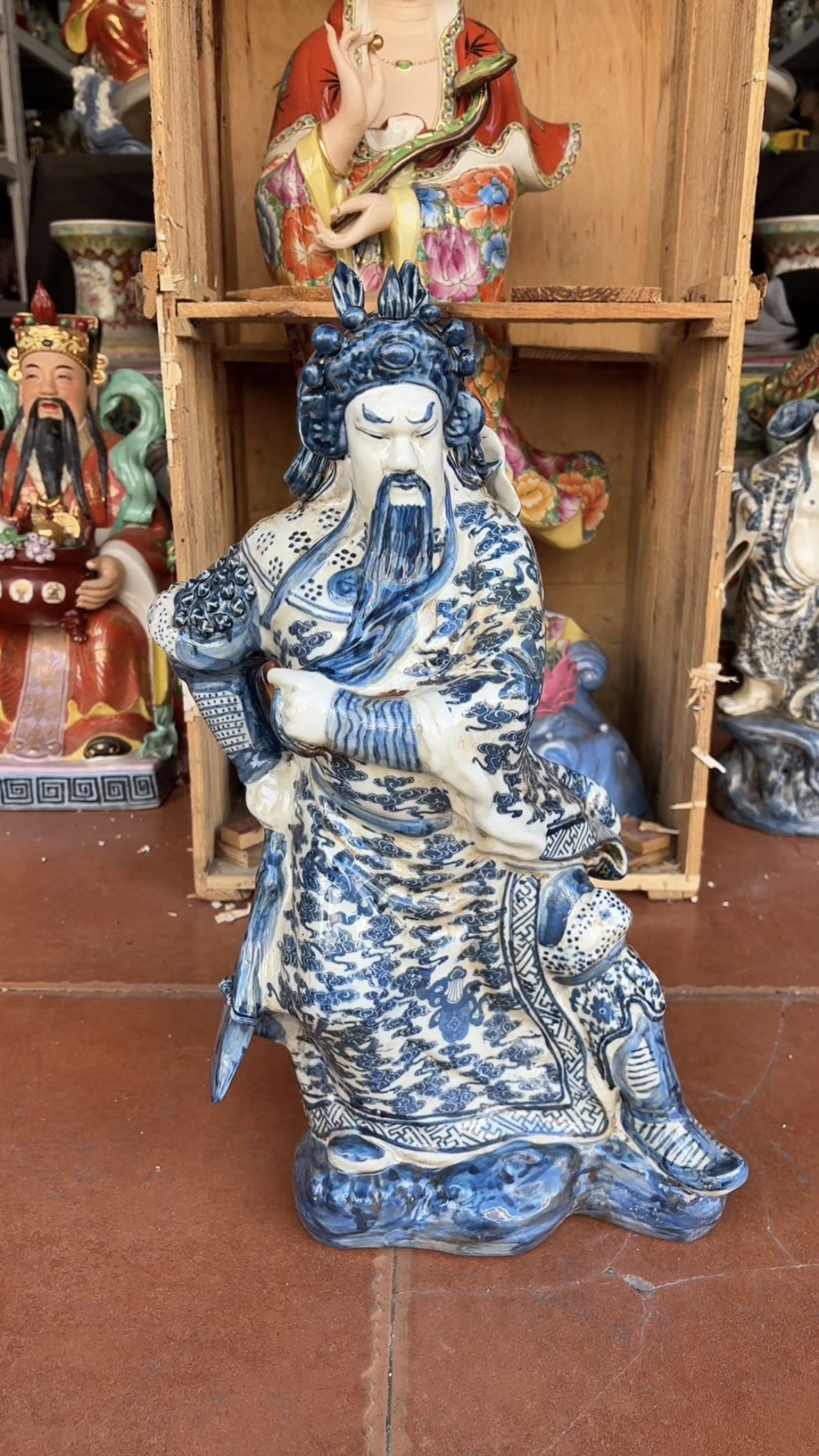 福建会馆雕塑陶瓷财神爷站像店铺供奉家用武财神关公招财摆件50cm-淘宝