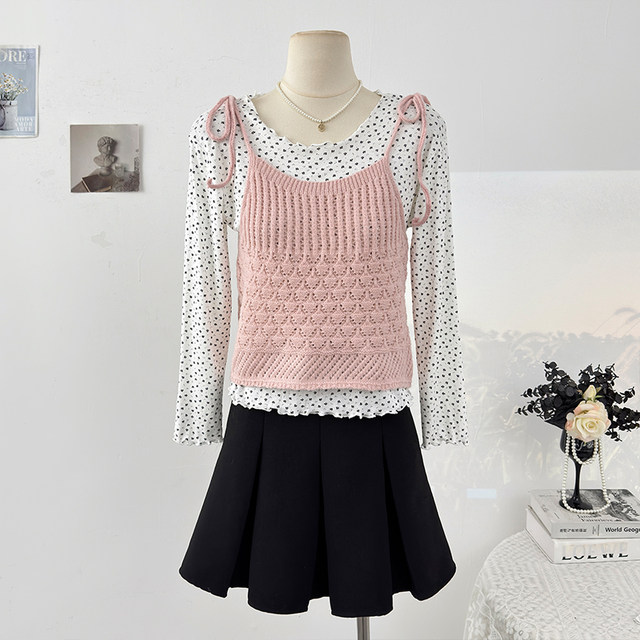 Sweet and fresh floral wood ear long-sleeved T-shirt for women spring 2026 layered knitted camisole two-piece set