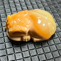 Ruihuang Cui Natural Jade Fine Jewelry Burmese Material Huanglong Jade Egg Yolk Paved Overlord Pixiu Hand Toy Certificate