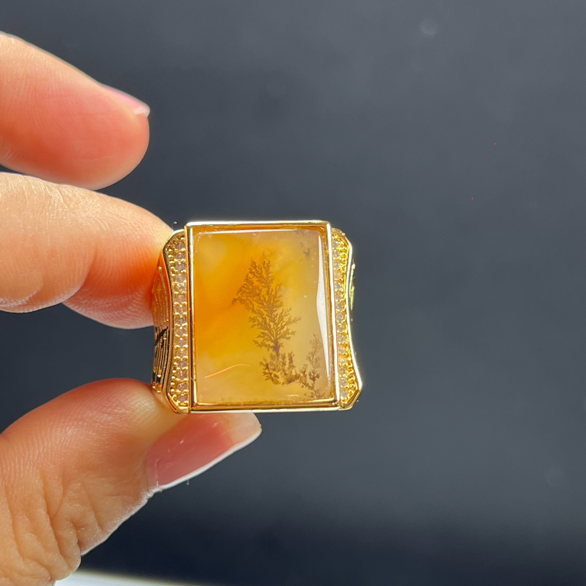 Украшения на руку 天然玉石精品珠宝云南黄龙玉草花方形戒指铜镶送礼男款送礼