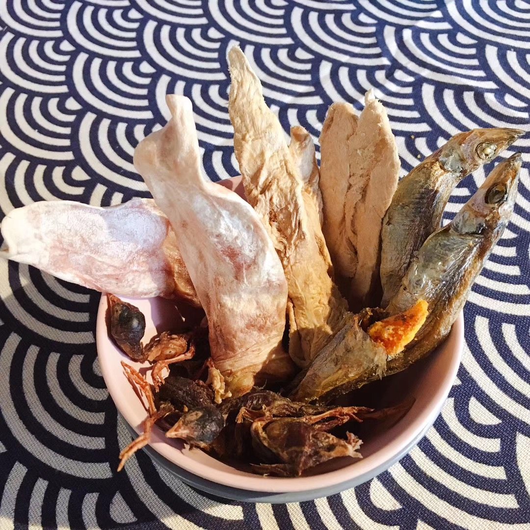 Freeze-dried all kinds of freeze-dried chicken grains Cod grains Egg yolk grains