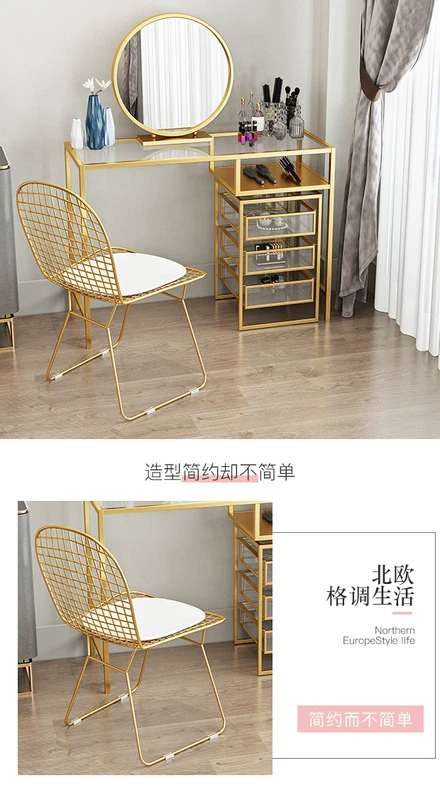 Bàn trang điểm phòng ngủ tối giản hiện đại IKEA Bàn trang điểm Bắc Âu lưới màu đỏ in bàn trang điểm căn hộ nhỏ - Bàn