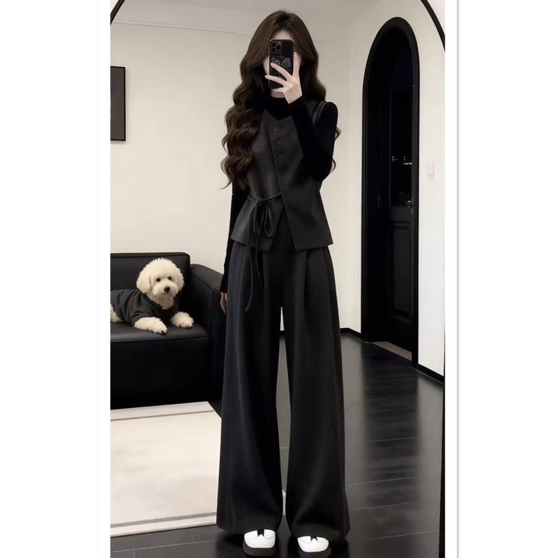 French Rouje Moaks Is a Stunningly Beautiful Complete Fashion Set for Women, Featuring a Stylish Vest and Wide-Leg Pants Three-Piece Set for Autumn