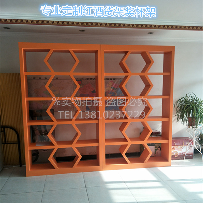 Kệ gỗ trưng bày rượu vang cao cấp giới thiệu rượu vang cao cấp trưng bày đứng rượu trưng bày tủ trưng bày tủ container