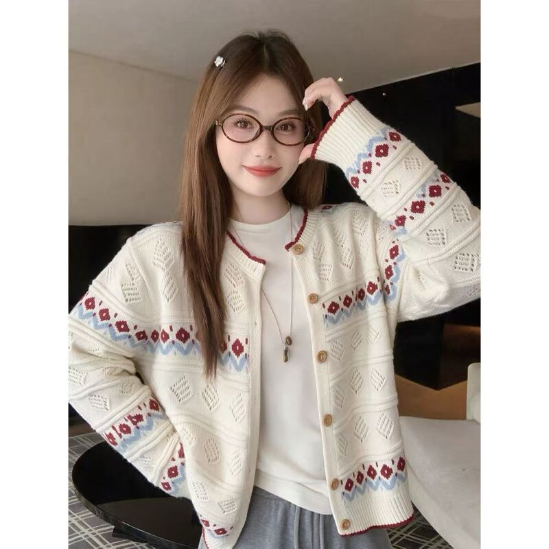 Retro Fair Isle Jacquard Knitted Cardigan for Women in Autumn and Winter, Round Neck, Soft and Loose, Gentle and Sweet Sweater Jacket Retro Fair Isle Jacquard Knitted Cardigan for Women in Autumn and Winter, Round Neck, Soft and Loose, Gentle and Sweet Sweater Jacket