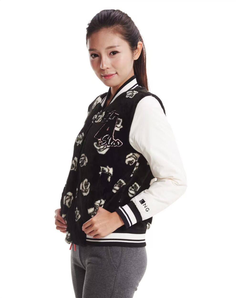 Li Ning Mùa xuân và mùa thu Thể thao Cuộc sống Áo khoác dài Áo khoác nữ In thông thường Áo khoác dệt kim AJDK058 áo khoác gió thể thao nam