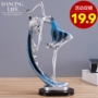 Vũ công Bắc Âu đồ trang trí sáng tạo trang trí nhà hiện đại tối giản phòng khách tủ rượu TV tủ nghệ thuật thủ công nhỏ - TV tivi giá rẻ