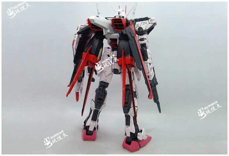 Taipan Lắp ráp mô hình PG 1:60 Blush Strike Airmaster Warrior Robot Robot - Gundam / Mech Model / Robot / Transformers 	mô hình robot người