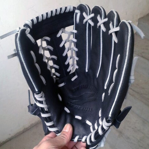 Бейсбольные перчатки для тренировок 