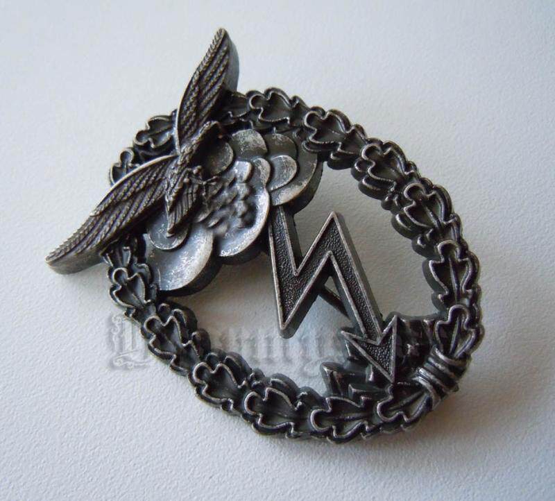 European style engraved German Air Force Ground Combat Medal air-to-ground attack Medal of Honor Badge