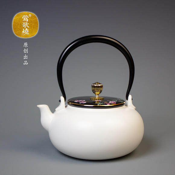 Taiwan Yingge cooking water pottery pot Tea Ceremony Electric stove boiling water to make high-end tea Kung Fu Run white glaze Golden button white Pottery pot