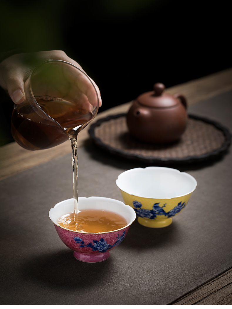 Jingdezhen ceramic bowl tea powder enamel pick flowers master single CPU hand - made kung fu tea sample tea cup individual cups