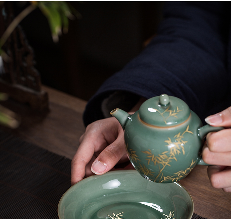 The Owl up jingdezhen tea name plum green mercifully girls, checking ceramic teapot hand - made dry mercifully kung fu tea pot