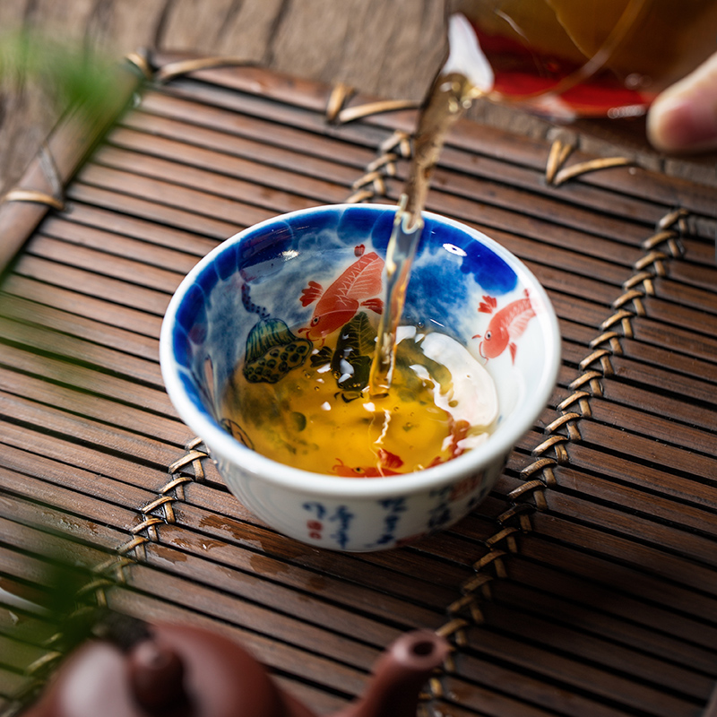 The Owl up jingdezhen porcelain glaze color hand - made kung fu tea cup under the master cup red carp ceramic pressure hand cup