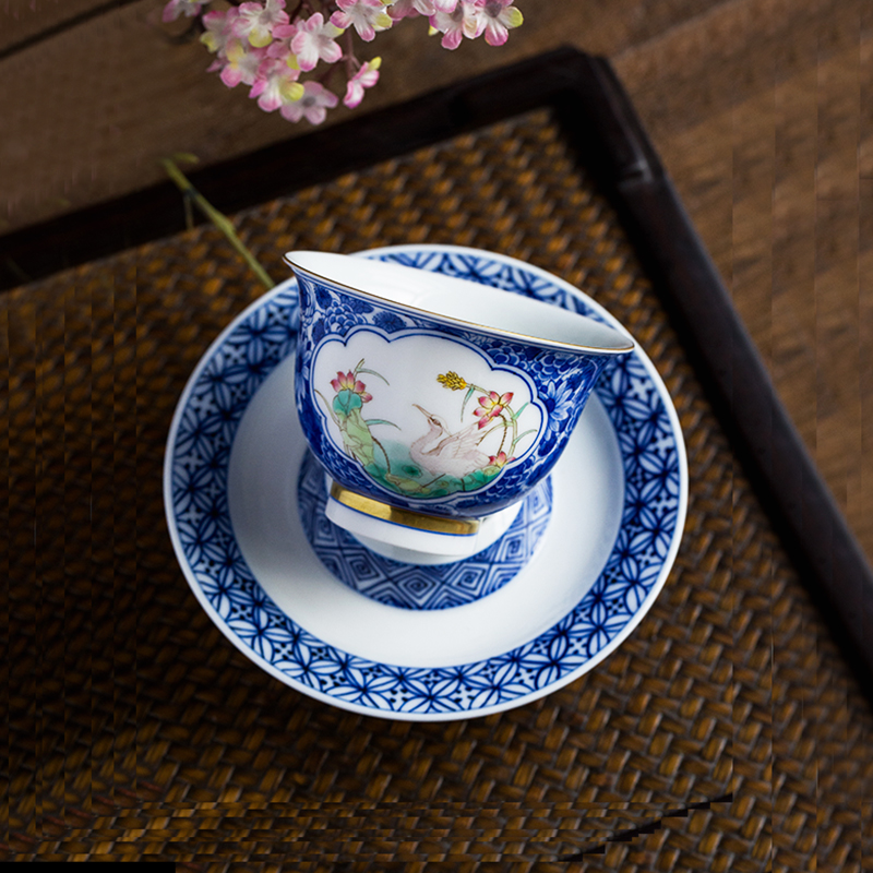 Jingdezhen hand - made ceramic cups with a blue and white open hall bird sample tea cup personal cup pastel master cup single CPU