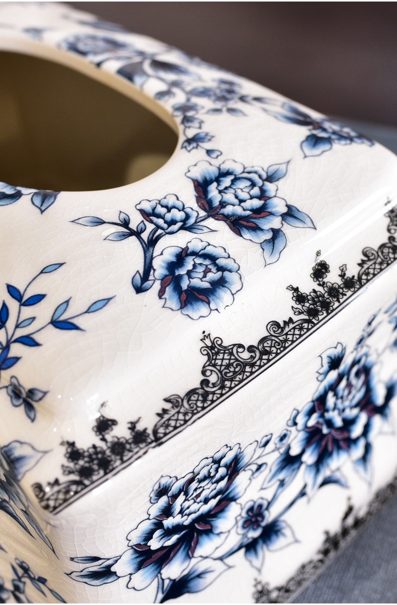American blue - and - white ceramics tissue boxes sitting room tea table of the new Chinese style restoring ancient ways restaurant household paper napkin box furnishing articles
