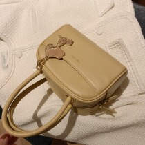 South wind Snoopy joint pillow bag womens summer wild ins niche design portable shoulder messenger bag