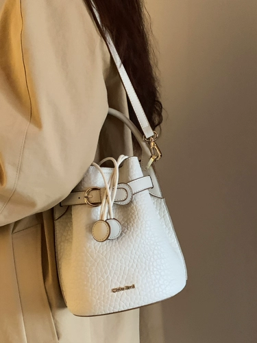 Сумка через плечо, сумка на одно плечо, коллекция 2023