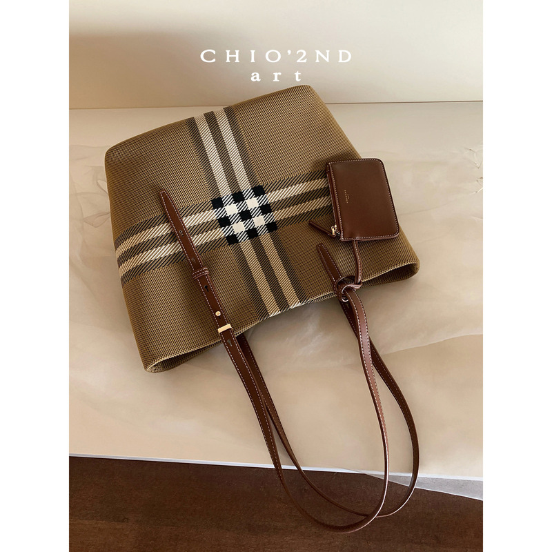 Nanfeng Chio2Nd Urban Leisure Tote Bag Women's Autumn and Winter Retro Plaid Commuting Large Bag Hand-Held Shoulder Bag Nanfeng Chio2Nd Urban Leisure Tote Bag Women's Autumn and Winter Retro Plaid Commuting Large Bag Hand-Held Shoulder Bag