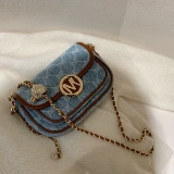 Универсальная ретро демисезонная сумка на одно плечо