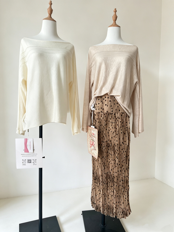 She Has a Unique Vibe. Wool Knit Top/Long Pleated Skirt with a Vintage Look