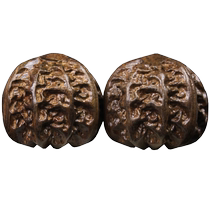 Walnut handball for the elderly the hand holding the ball the player playing with the massage ball the fitness ball hand training the health care player turning the ball