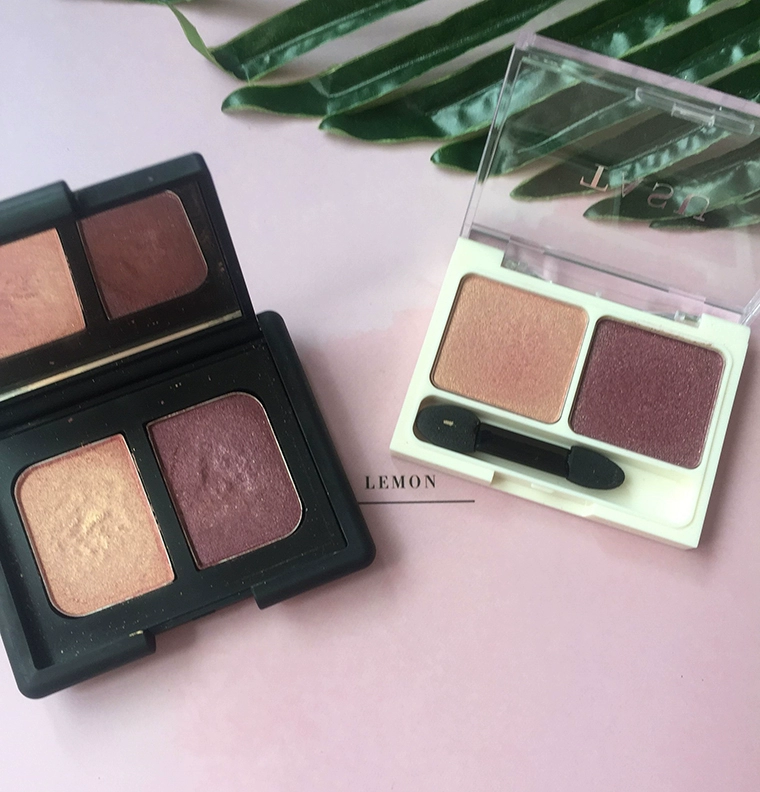 Màu phấn mắt hai màu dành cho người mới bắt đầu của cô ấy. phấn mắt clio pro eye palette