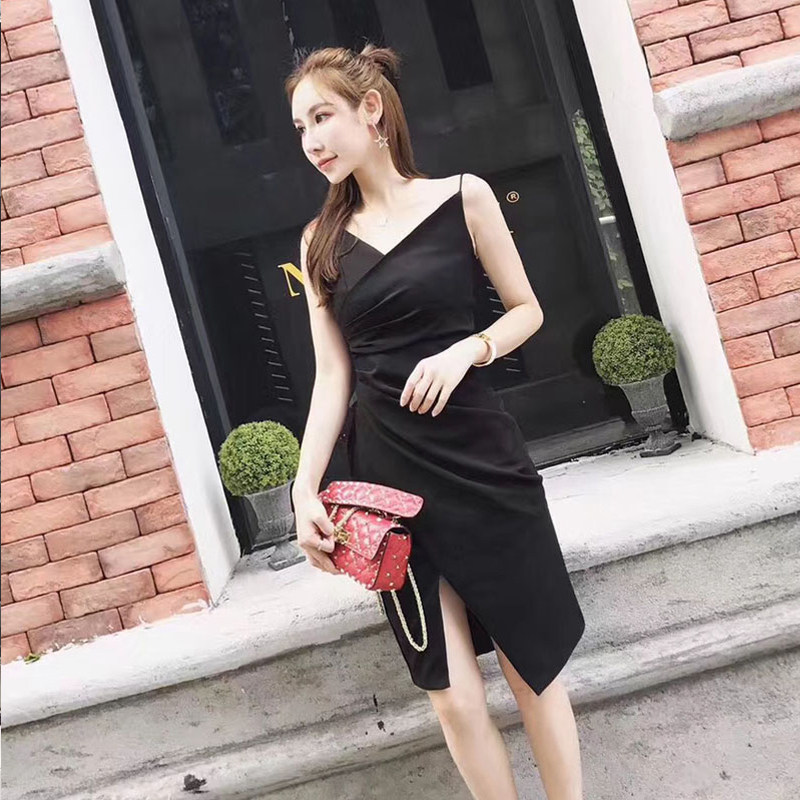 新款名媛气质抖音性感吊带V领褶皱开叉修身连衣裙子女潮
