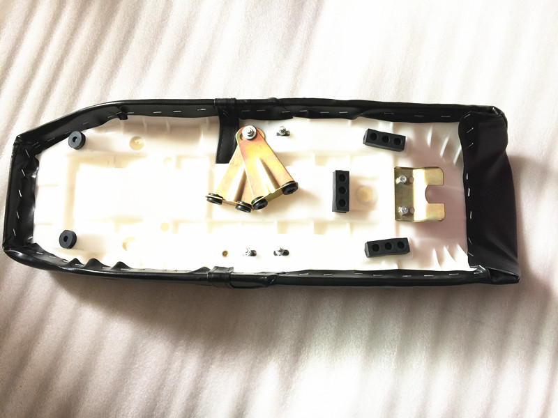 Phụ kiện xe máy WY125-A / B / C cũ ghế đệm túi lắp ráp đệm ghế xe máy WY ghế da chống nắng bọc yên xe sirius