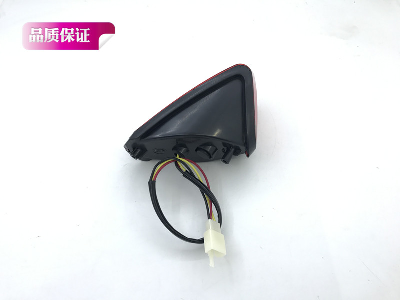 Phụ tùng xe máy Qianjiang Qianjianglong QJ150-19A 19C Đèn hậu lắp ráp Đèn phanh - Đèn xe máy đèn xe máy fly