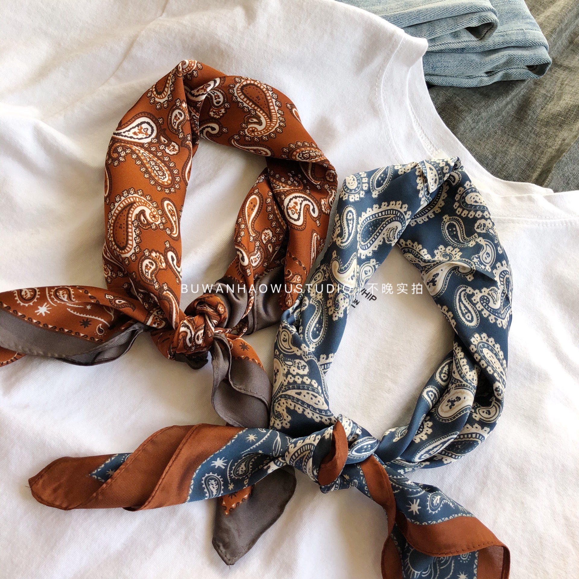 Korean original single) Literary wild decoration retro polka dot cashew small square towel Silk scarf headscarf (full 2)