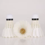 Венчжоу генерал Weai Wecan Kenyan Red Welkens Badminton Black и Huang Weixin Badminton Club используют мяч