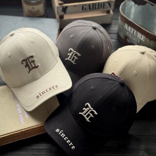 American-Style Hard-Brim Sanskrit Personalized Embroidery Baseball Cap for Men with Large Head Circumference, Niche Duckbill Cap for Women, Fashionable Casual Versatile Trendy Hat