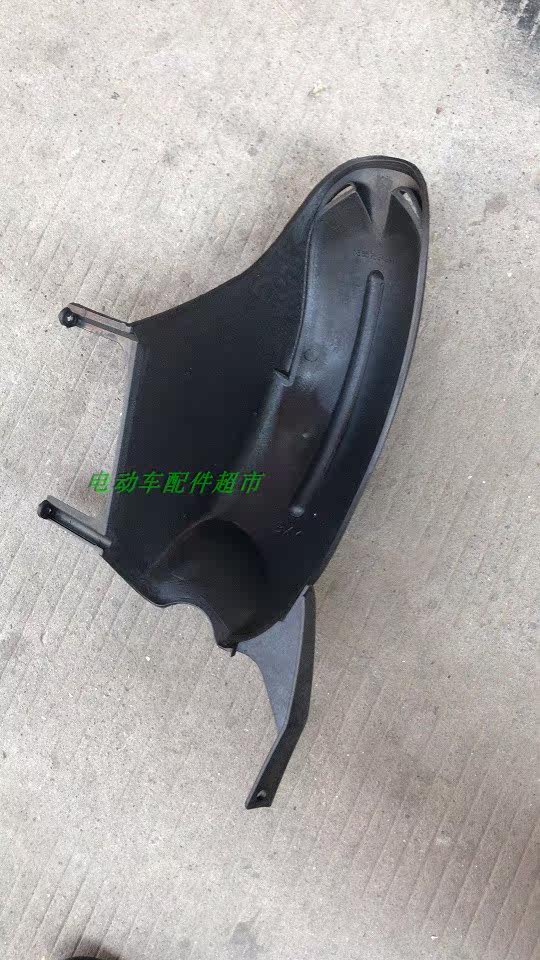 Suitable for Honda little princess gcc joy Youyue Youku 100 modified rear wheel fender rear soil removal rear sand cover