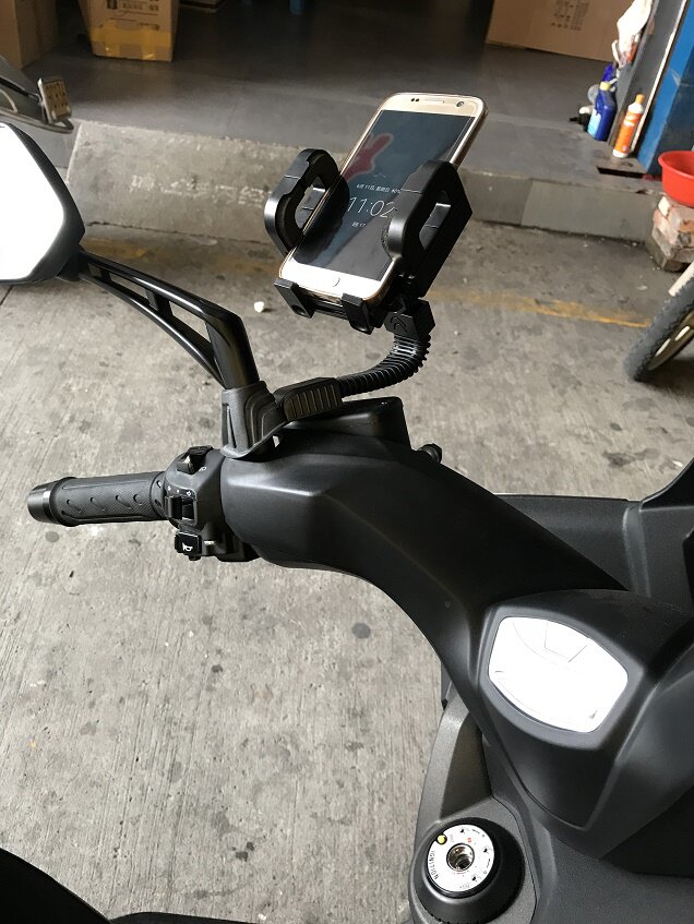 Application of light yang rowing CT250300 locomotive mobile phone navigation bracket mobile phone sitting mobile phone nursery rowing special