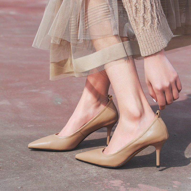 2019 Spring new female high heel single shoe pointed shallow mouth heel soft leather Grandmother's outer full Piol women's shoes shallower