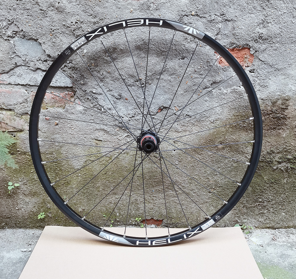 Junjie Lunfang self-made wheel set mountain bike middle lock straight pull straight head hub boost xd