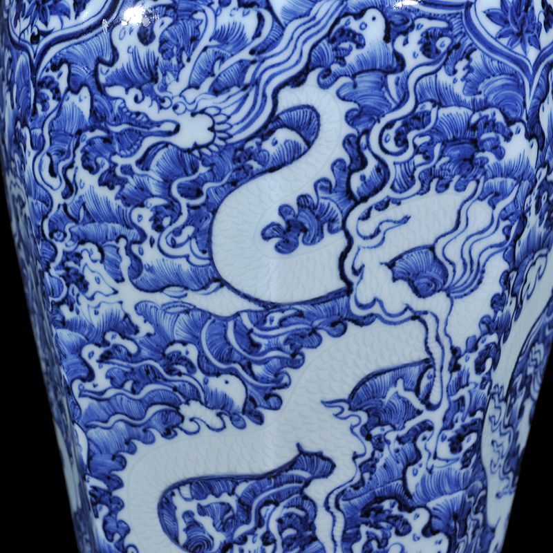 Jingdezhen ceramics imitation says Dr. In xiangyun vases, antique collection classical household handicraft furnishing articles