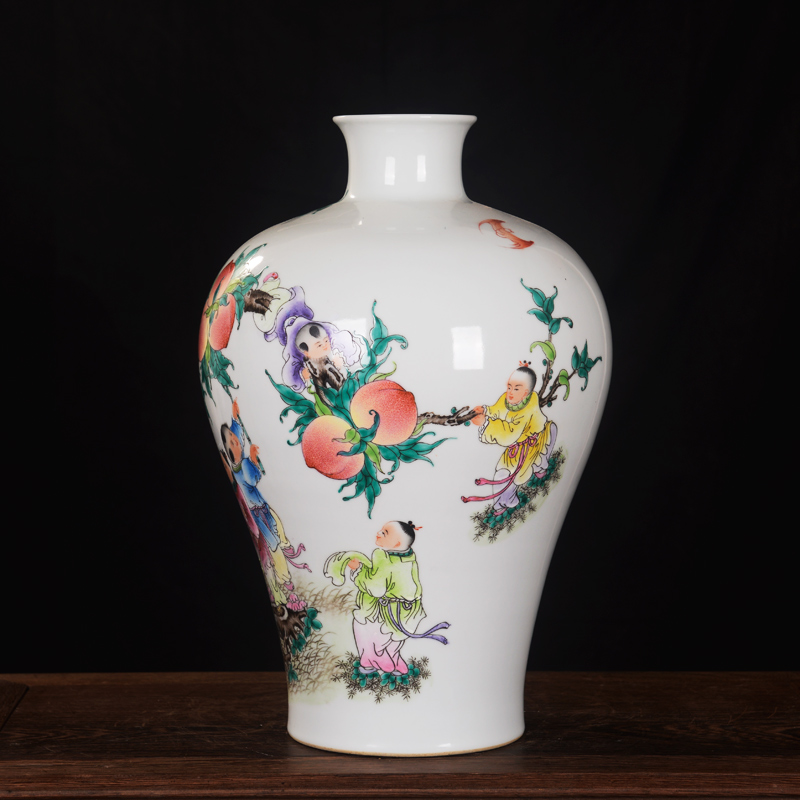 Jingdezhen ceramics high - end antique qianlong pastel peach vase household adornment mei bottle process sitting room furnishing articles