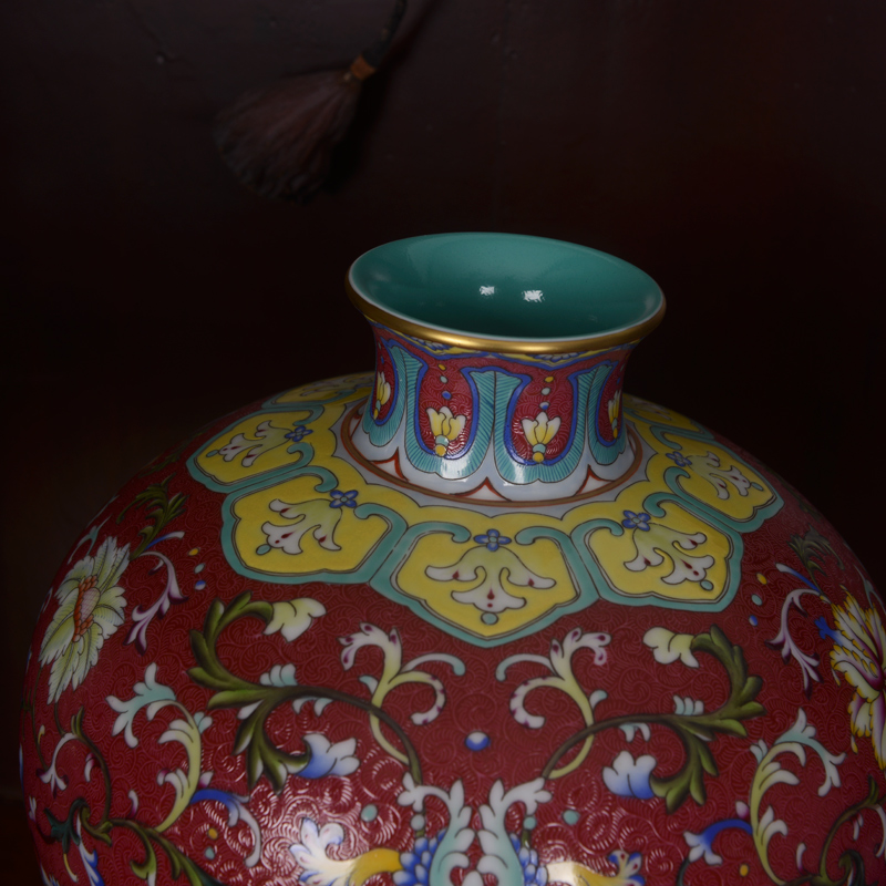 Jingdezhen ceramics high - grade hand - made archaize qianlong to mei red bottle vase home decoration craft furnishing articles in the living room