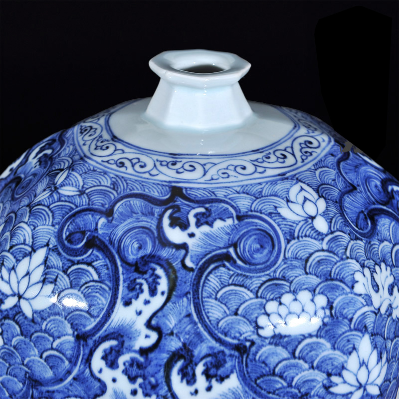 Jingdezhen ceramics imitation yuan Ming the qing Hualien raw seawater fish algae grain mei bottle craft ornaments TV ark, furnishing articles