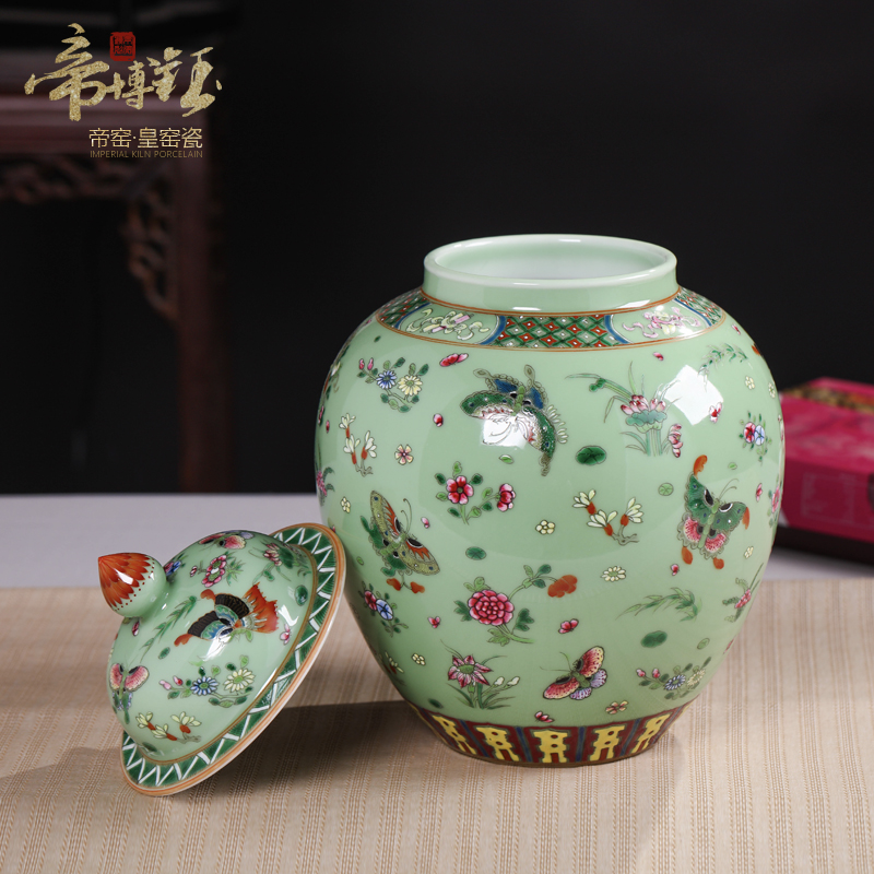 Jingdezhen ceramics the qing yongzheng antique hand - made pea green glaze butterfly tattoo furnishing articles cover pot antique antique collection